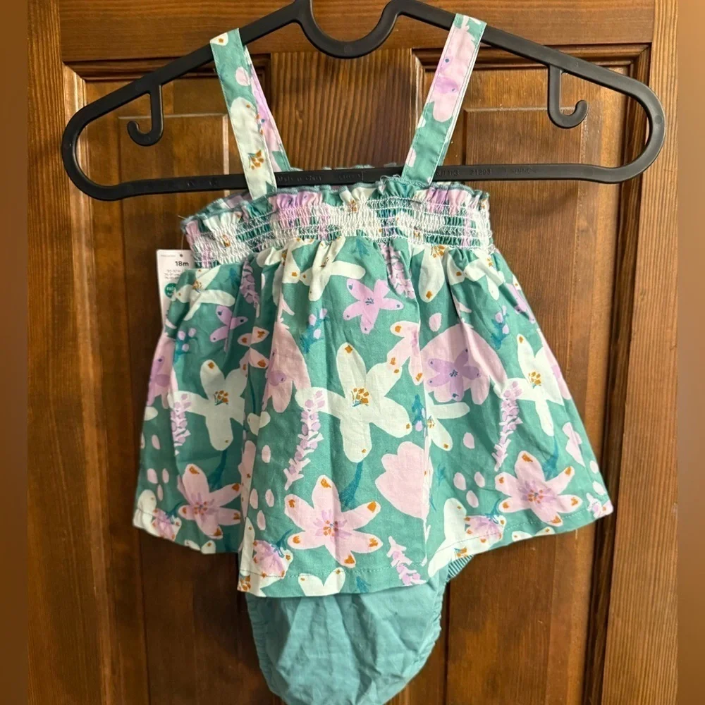 Baby Girls Carter’s one piece sun suit dress 18 mos NWT